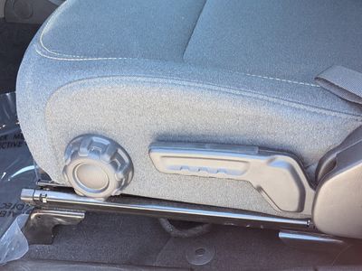2025 Jeep Wrangler — photo 21 view