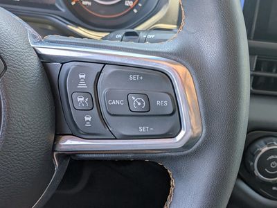 2025 Jeep Wrangler — photo 24 view