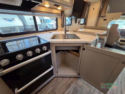 2025 Thor Motor Coach Coleman Series — photo 48 view