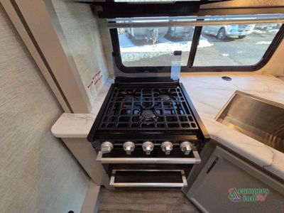 2025 Thor Motor Coach Coleman Series — photo 46 view