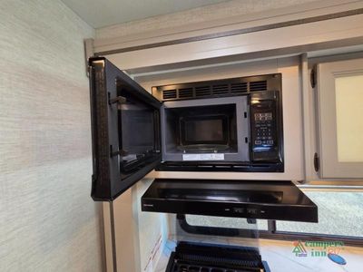 2025 Thor Motor Coach Coleman Series — photo 45 view
