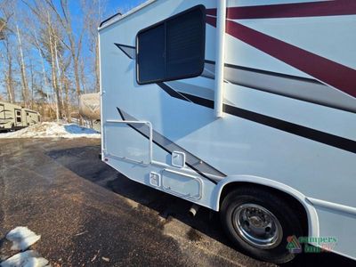 2025 Thor Motor Coach Coleman Series — photo 10 view