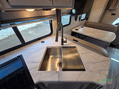 2025 Thor Motor Coach Coleman Series — photo 42 view