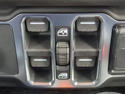 2026 Jeep Wrangler — photo 24 view