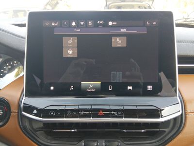 2024 Jeep Compass — photo 17 view