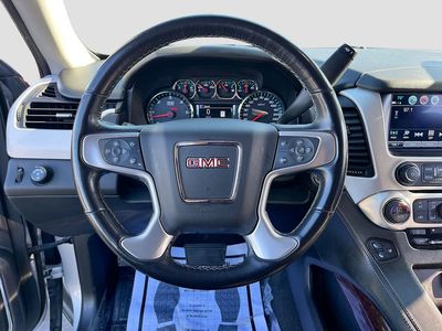 2020 GMC Yukon — photo 11 view
