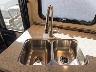 2018 Fleetwood BOUNDER — photo 10 view