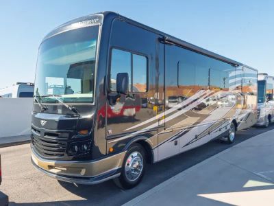 2018 Fleetwood BOUNDER — photo 41 view