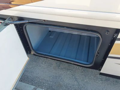 2018 Fleetwood BOUNDER — photo 33 view