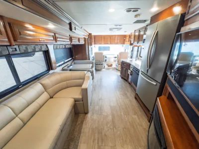 2018 Fleetwood BOUNDER — interior view