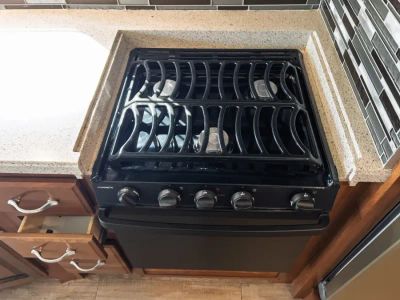 2018 Fleetwood BOUNDER — photo 11 view
