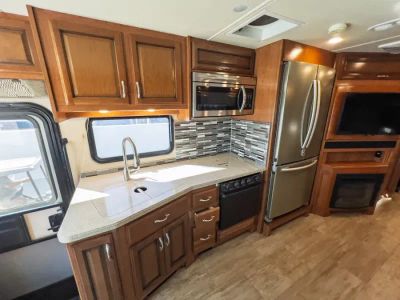 2018 Fleetwood BOUNDER — photo 9 view