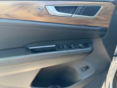 2025 Volkswagen Atlas - Photo 19