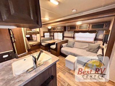 2016 Forest River RV Rockwood Ultra Lite — photo 12 view