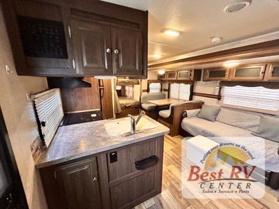 2016 Forest River RV Rockwood Ultra Lite — photo 10 view
