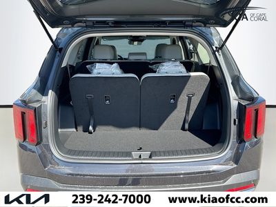 2026 Kia Sorento — photo 12 view