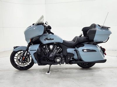 2025 Indian Motorcycle Roadmaster PowerPlus Dark Horse w/PowerBand Storm Gray — photo 7 view