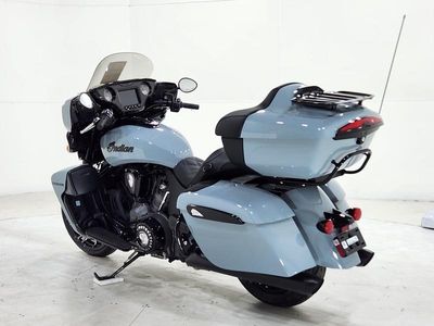 2025 Indian Motorcycle Roadmaster PowerPlus Dark Horse w/PowerBand Storm Gray — interior view