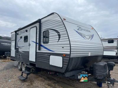 2018 CrossRoads RV Zinger - Photo 1