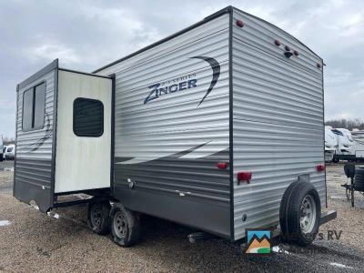 2018 CrossRoads RV Zinger - Photo 4