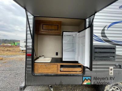 2018 CrossRoads RV Zinger - Photo 17