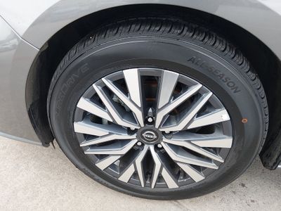 2025 Nissan Altima - Photo 10