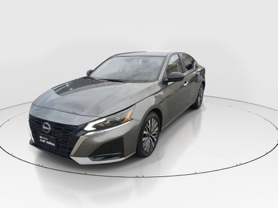 2025 Nissan Altima - Photo 3