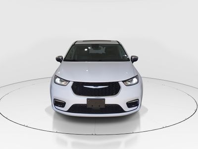 2023 Chrysler Pacifica — side profile view