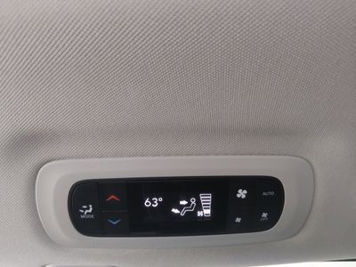 2023 Chrysler Pacifica — photo 22 view