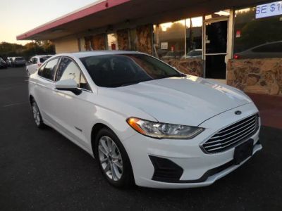 2019 Ford Fusion Hybrid - Photo 1
