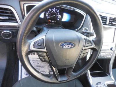 2019 Ford Fusion Hybrid - Photo 17