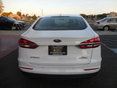 2019 Ford Fusion Hybrid - Photo 4
