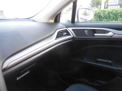 2019 Ford Fusion Hybrid - Photo 20