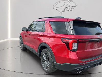 2025 Ford Explorer — side profile view