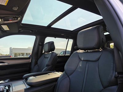 2026 Jeep Grand Wagoneer - Photo 13