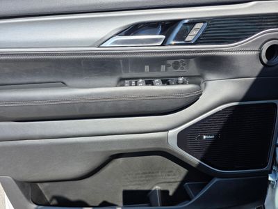 2026 Jeep Grand Wagoneer - Photo 16