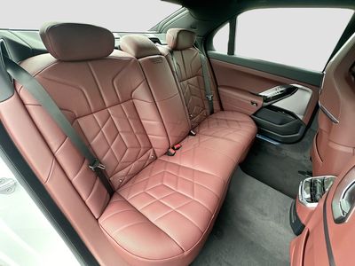 2026 BMW 7 Series — photo 23 view