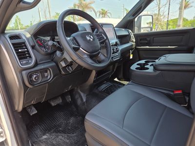 2026 Ram 3500 - Photo 13