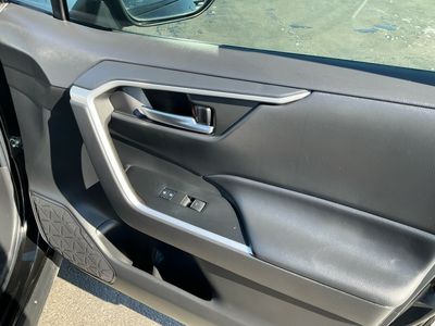 2023 Toyota RAV4 — photo 21 view