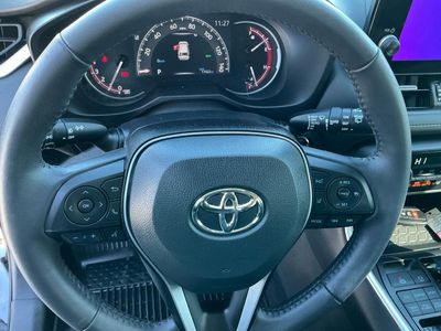 2023 Toyota RAV4 — photo 13 view