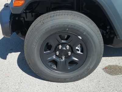 2026 Jeep Gladiator — photo 11 view