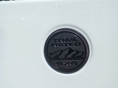 2026 Jeep Gladiator — photo 13 view