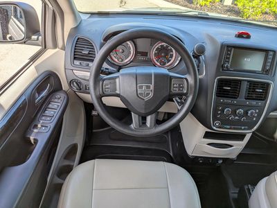 2019 Dodge Grand Caravan — photo 16 view