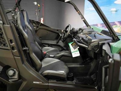 2026 Can-Am Commander DPS 700 — photo 8 view