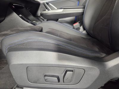 2025 BMW X2 - Photo 13