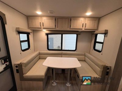 2026 Coachmen RV Catalina Summit Series 8 - Photo 15