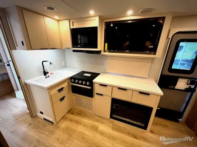 2026 Winnebago Thrive — photo 8 view