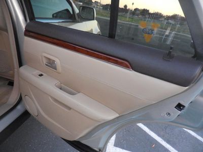2009 Cadillac SRX — photo 16 view