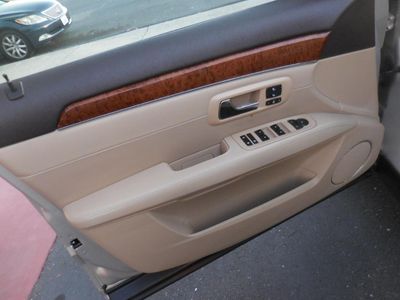 2009 Cadillac SRX — photo 18 view