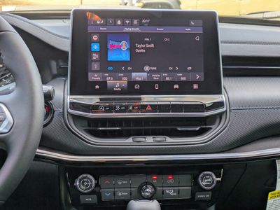 2026 Jeep Compass — photo 16 view